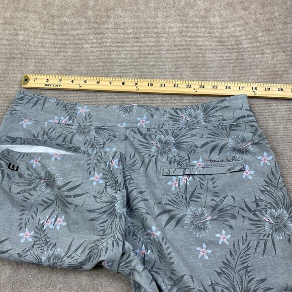 Travis Mathew Boardshorts Gray Floral Print Shorts Men’s Size Large - Picture 13 of 14